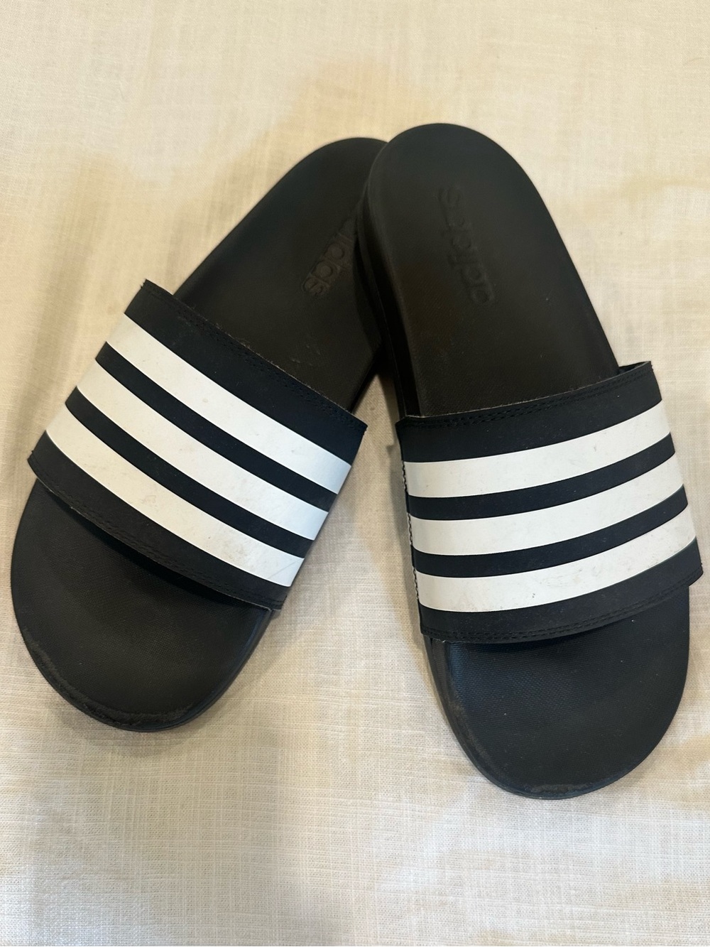 Adidas slides | size 8 men’s